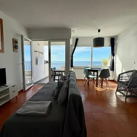 White House - Ocean View Appartement